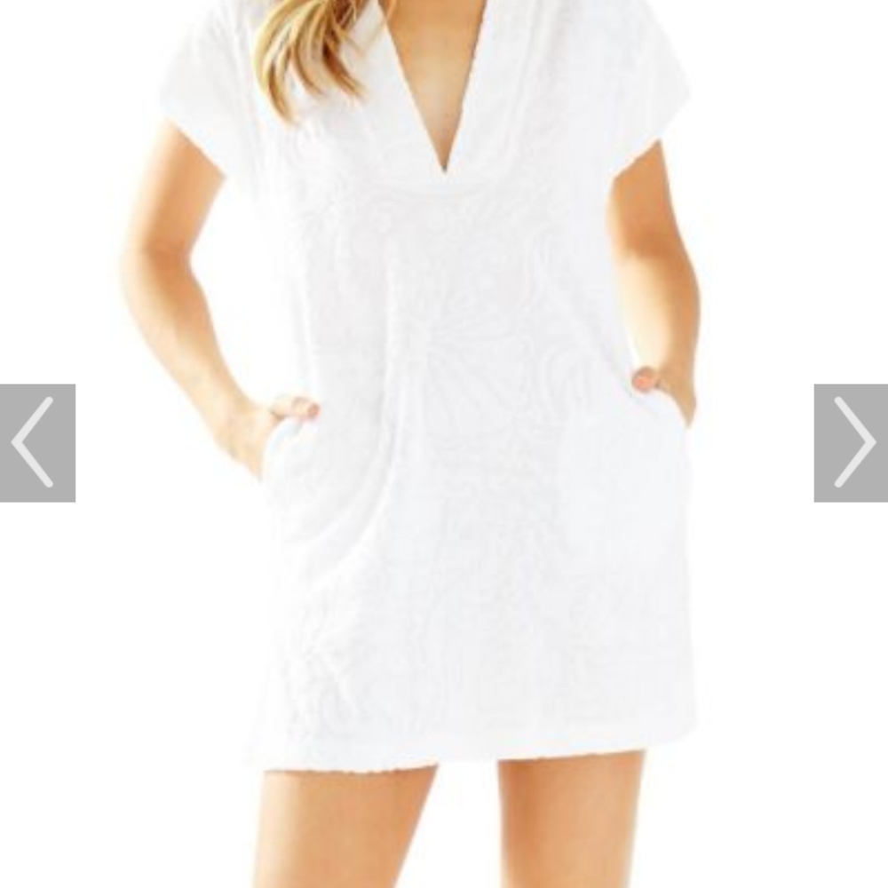 Lilly Pulitzer  cover-up size Medium